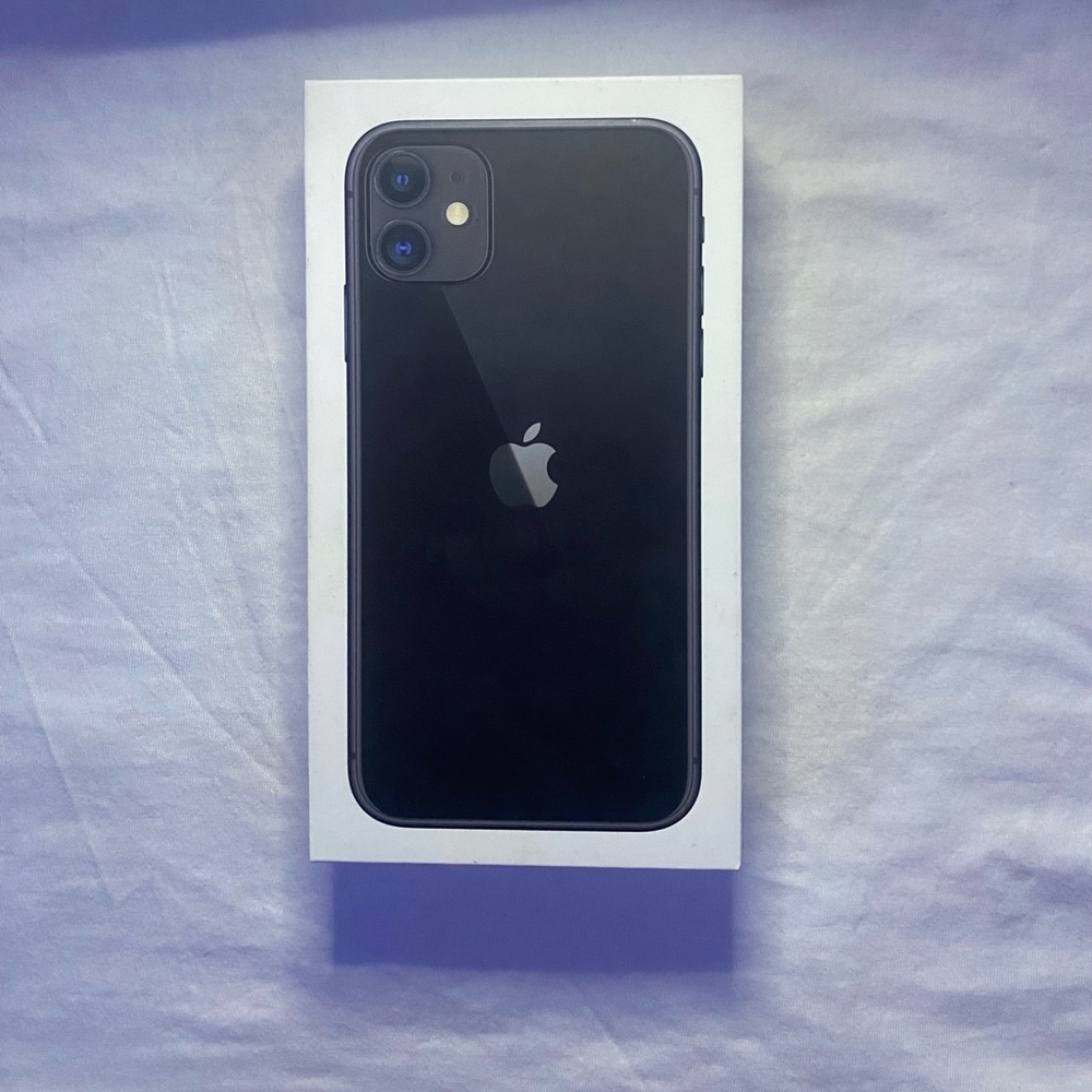 Apple Phone - Picture 2 of 4